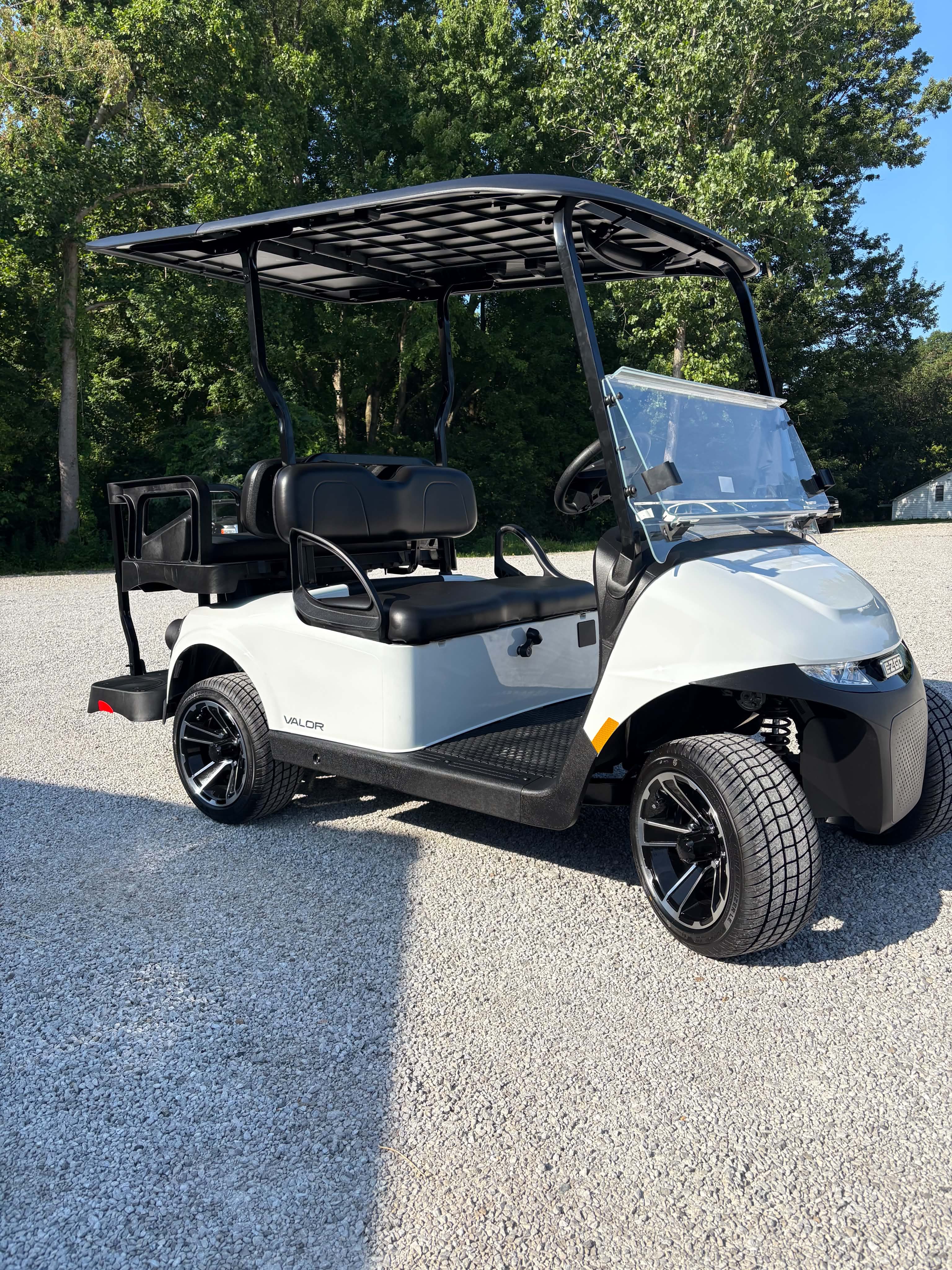2027 EzGo Rxv Valor 4 Gas 13.5 (KAWASAKI) SKU: 5992004