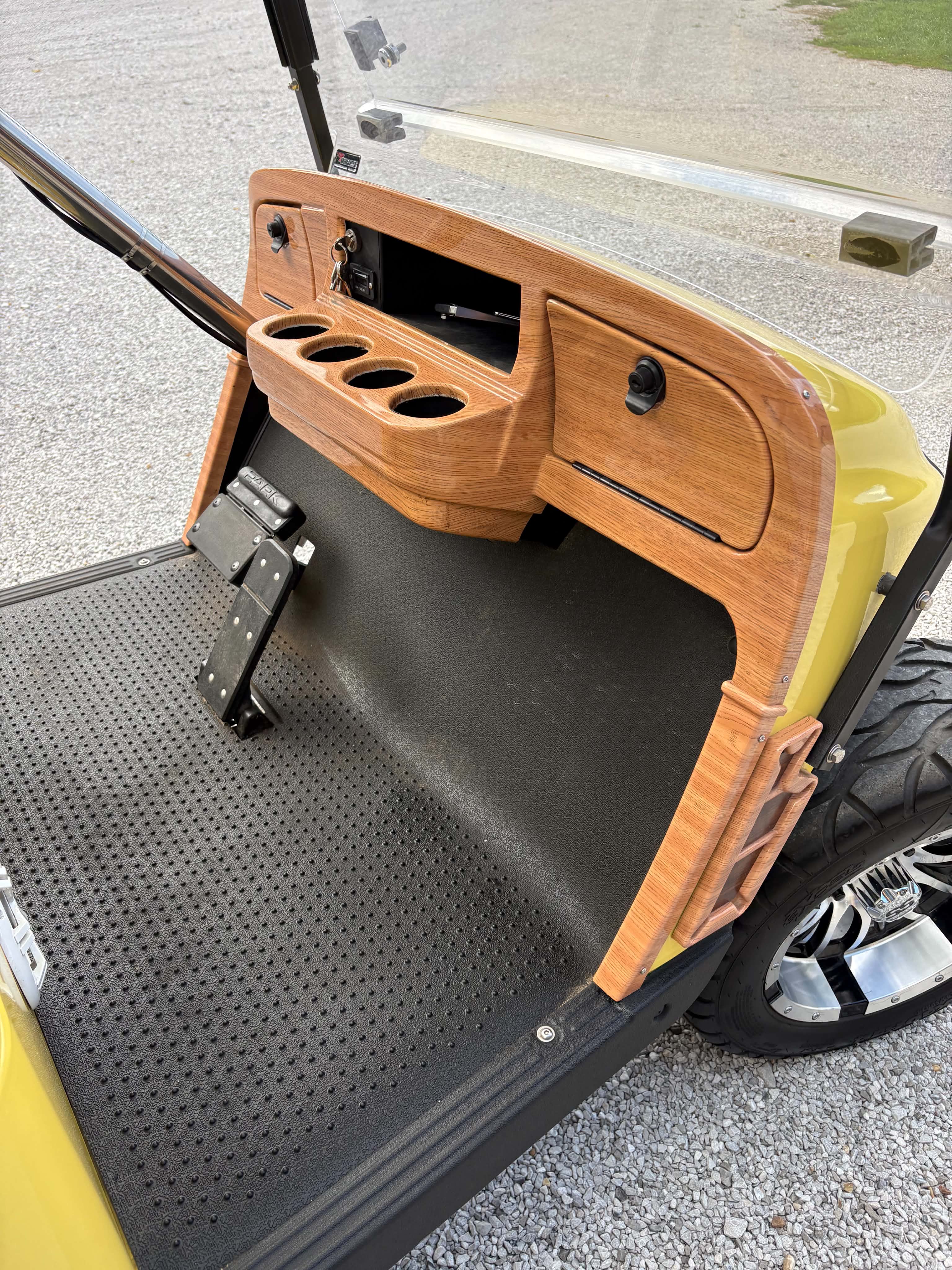 2016 EzGo FreedomTxt 72V SKU: 3184407