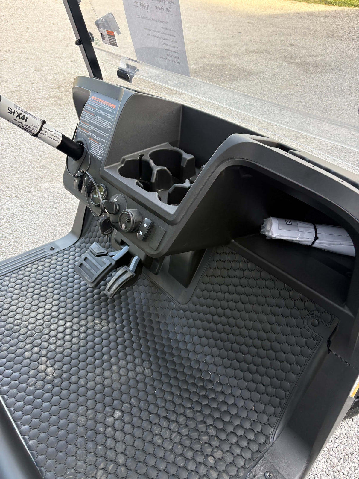 2027 EzGo Rxv Valor 4 Gas 13.5 (KAWASAKI) SKU: 5994280