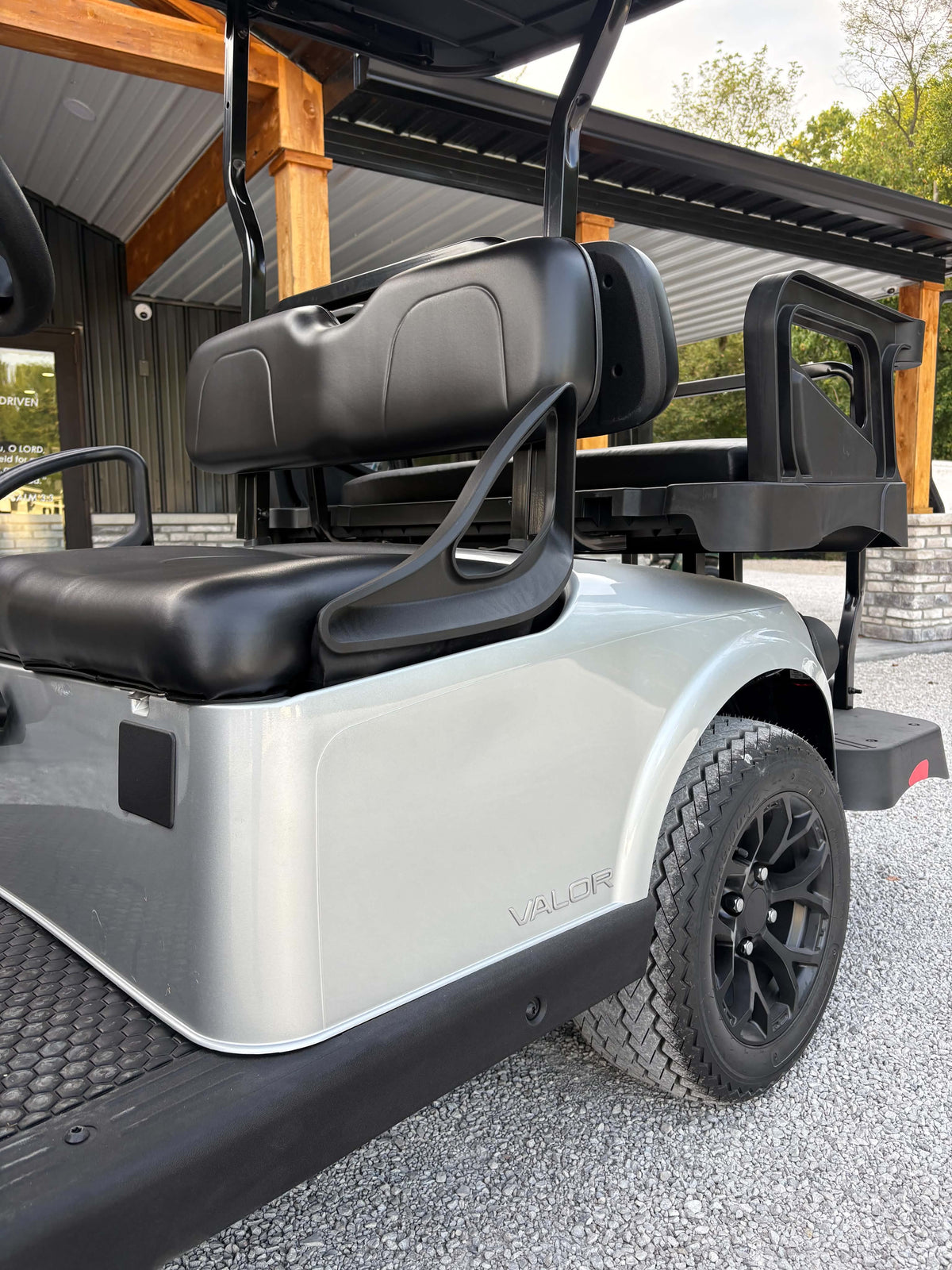 2027 EzGo Rxv Valor 4 Gas 13.5 (KAWASAKI) SKU: 5994280