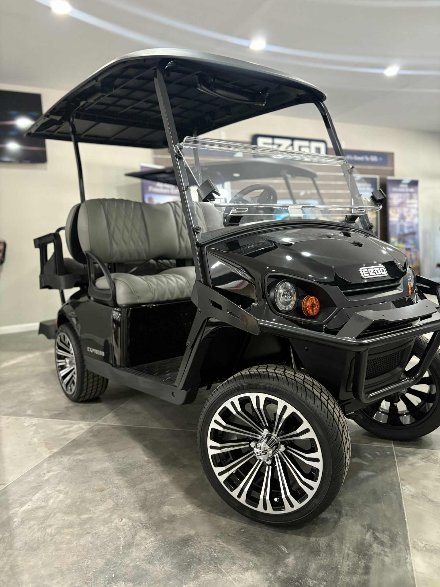 2026 EzGo Express 4 EFI (Cruiser Package)